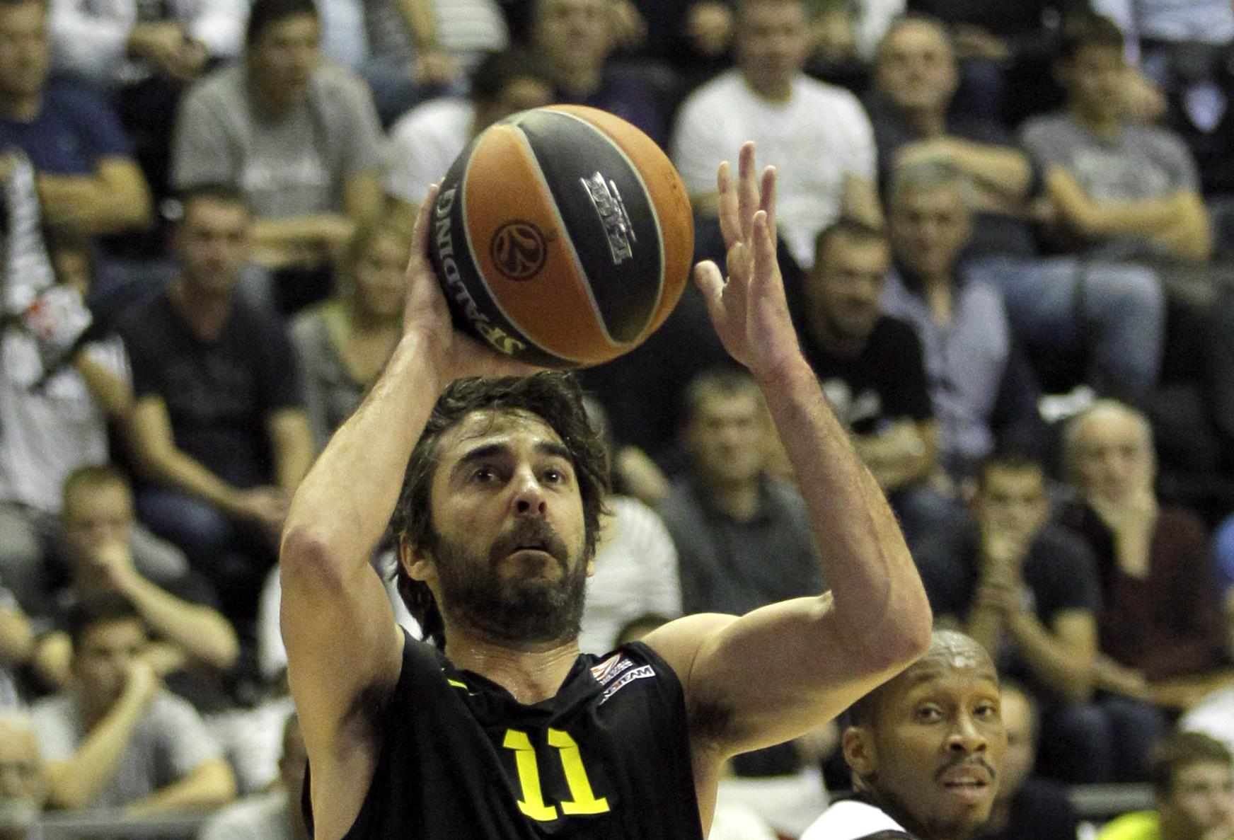 Αποθέωση για τον Ναβάρο που έφτασε τα 1000 τρίποντα