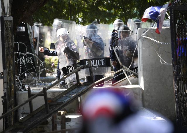 Σε γενική απεργία καλεί ο επικεφαλής των διαδηλώσεων στην Ταϊλάνδη