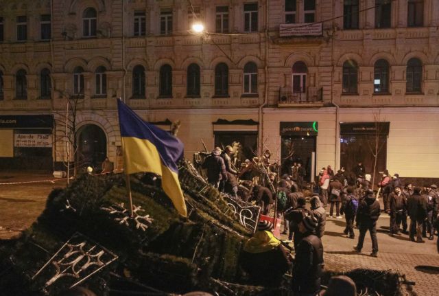 Διαστάσεις εξέγερσης προσλαμβάνει το μαζικό κύμα διαδηλώσεων στην Ουκρανία