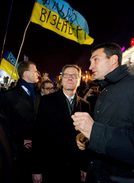 Στην πλατεία Ανεξαρτησίας του Κιέβου ο Γερμανός υπουργός Εξωτερικών
