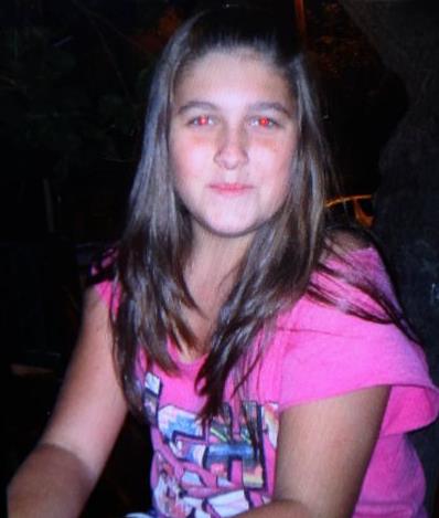 Τη 13χρονη Σάρα αποχαιρέτησαν δάσκαλοι, γονείς και συμμαθητές