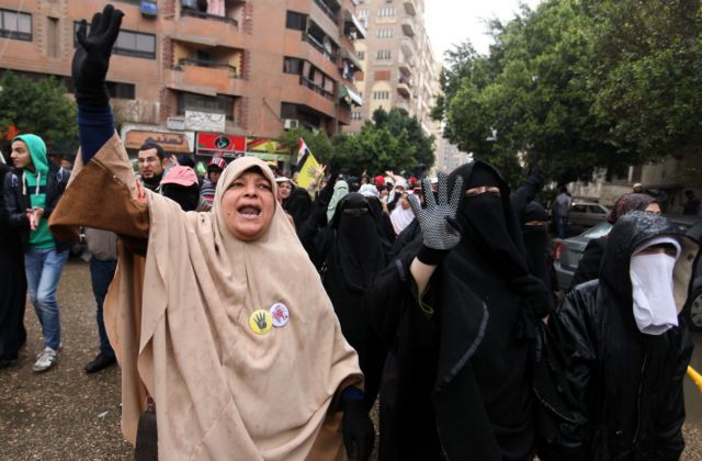 Τον Ιανουάριο το δημοψήφισμα για το «χακί» Σύνταγμα της Αιγύπτου