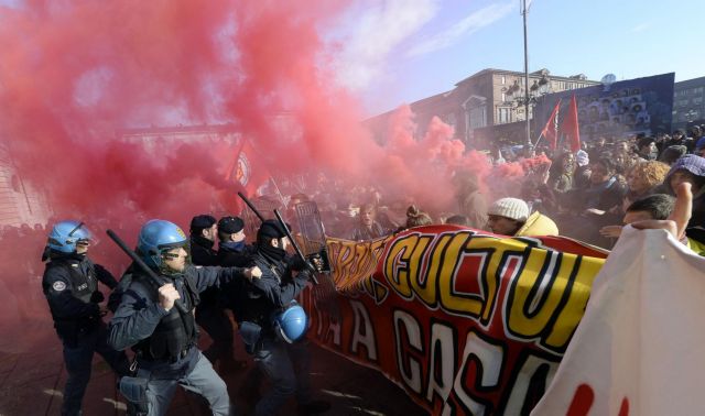 Επεισόδια σε διαδηλώσεις για τη λιτότητα σε Ρώμη, Τορίνο, Βενετία