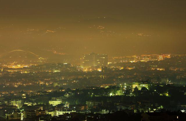 Νέα σύσταση για περιορισμό της χρήσης τζακιών έως τη Δευτέρα