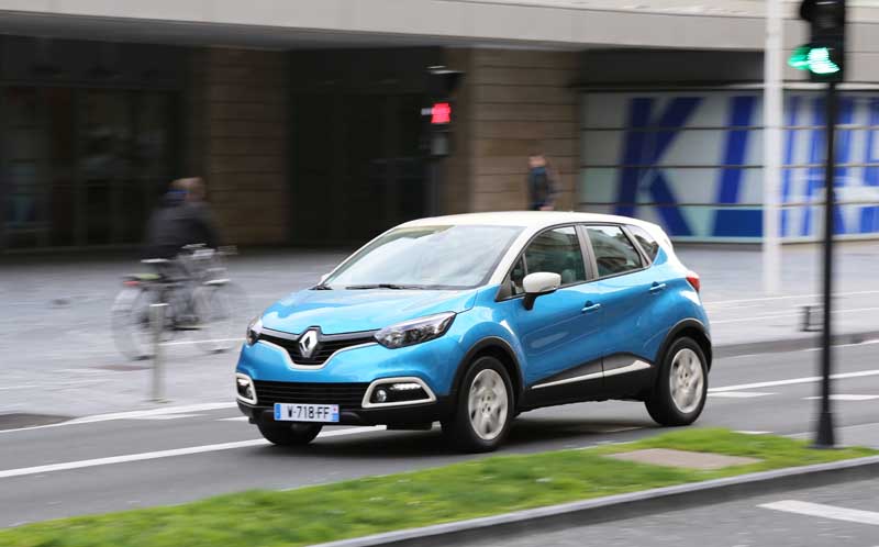 Renault Captur 1.5 dCi: Σε απόσταση ασφαλείας