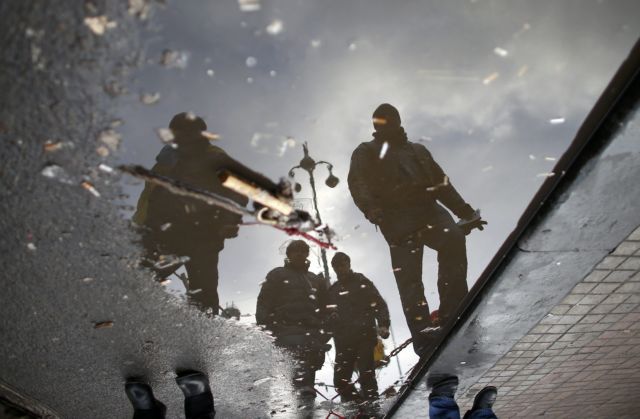 Γιανούκοβιτς: Να μη θεωρούν άλλες χώρες ότι είναι τα αφεντικά στην Ουκρανία