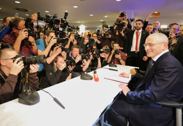 Βίζα για την Ελβετία ζήτησε ο Μιχαήλ Χοντορκόφσκι