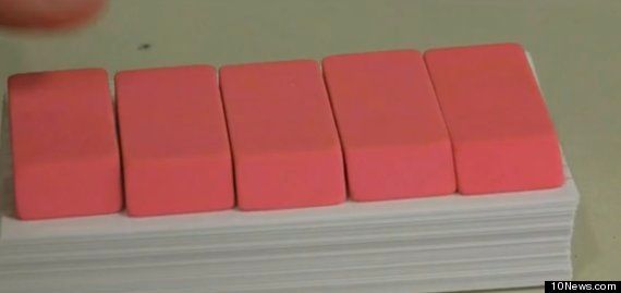 Aγόρασε iPod και έλαβε ένα πάκο χαρτιά με πέντε γομολάστιχες