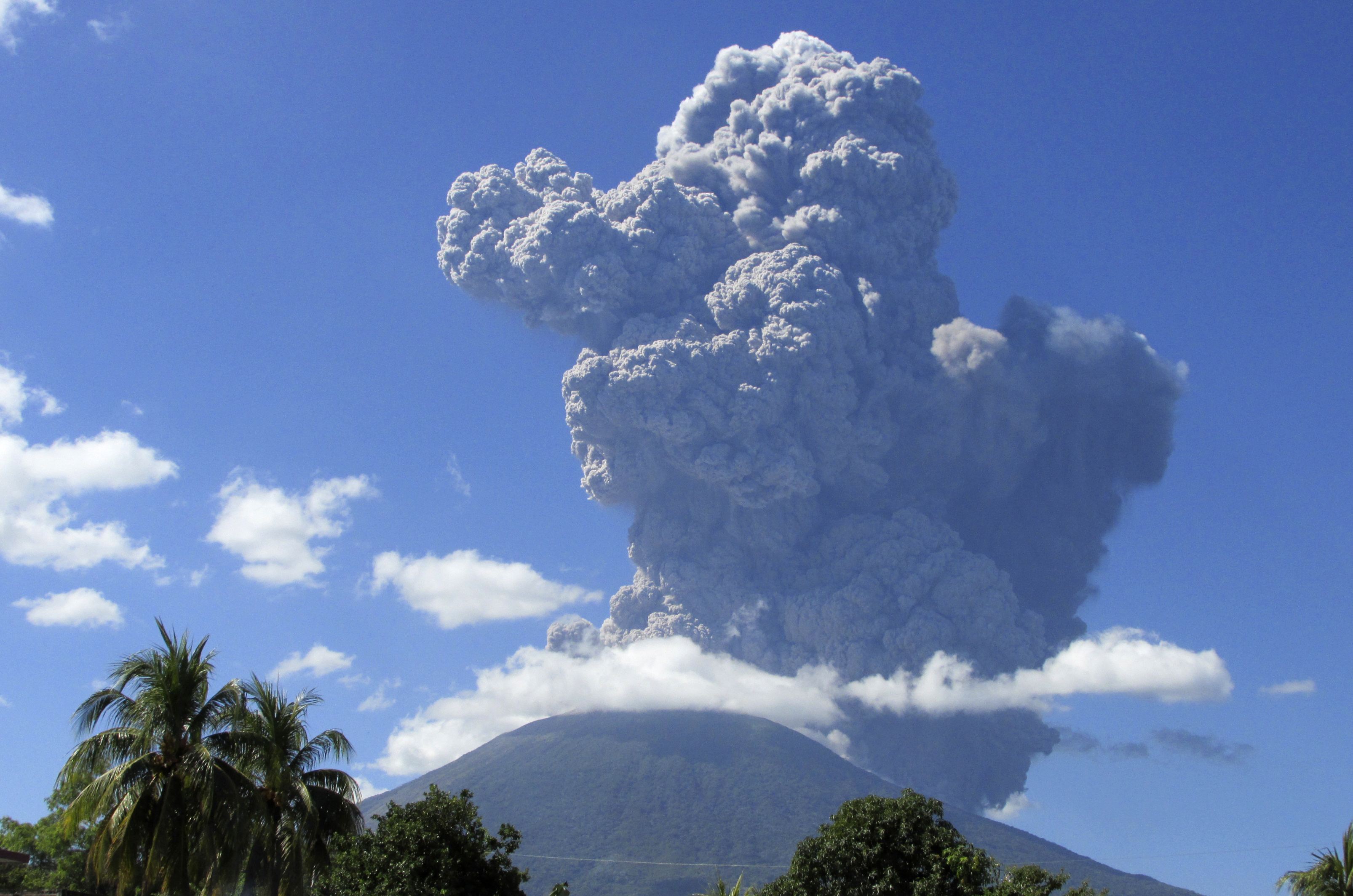 Ξύπνησε ένα από τα πιο ενεργά ηφαίστεια του Ελ Σαλβαδόρ
