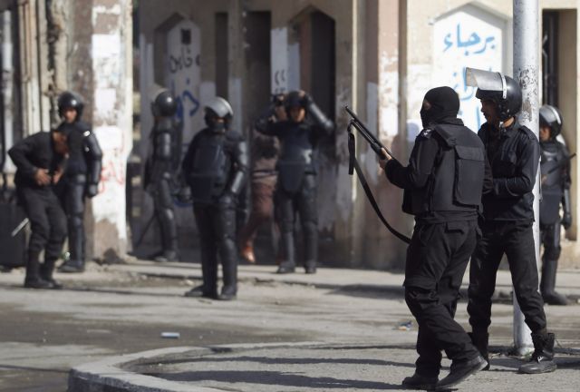 Αιματηρές συγκρούσεις με υποστηρικτές του Μόρσι στην Αλεξάνδρεια