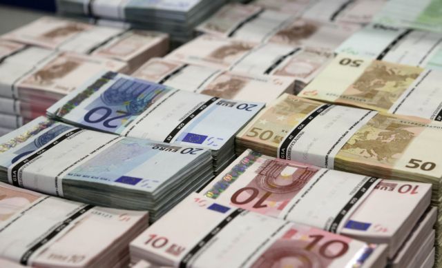 Στα 161,04 δισ. ευρώ αυξήθηκαν οι καταθέσεις στις τράπεζες το Νοέμβριο