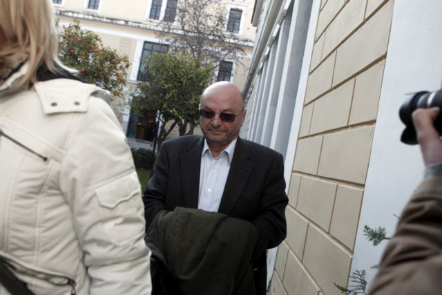 Ενώπιον του ανακριτή ο Δ.Παπαχρήστος για τις μίζες στα εξοπλιστικά