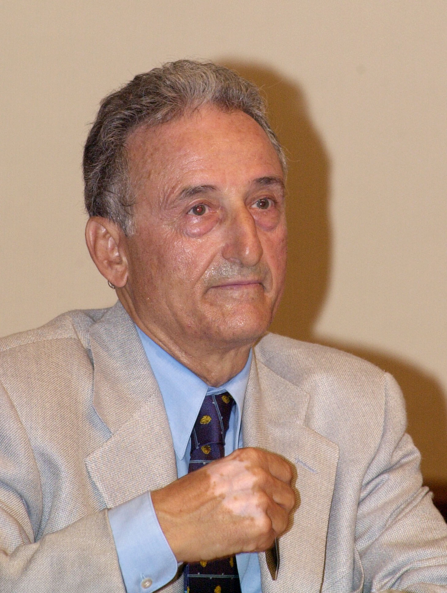 Ακόμη δύο εκατομμύρια ευρώ επέστρεψε ο Κάντας στο Δημόσιο