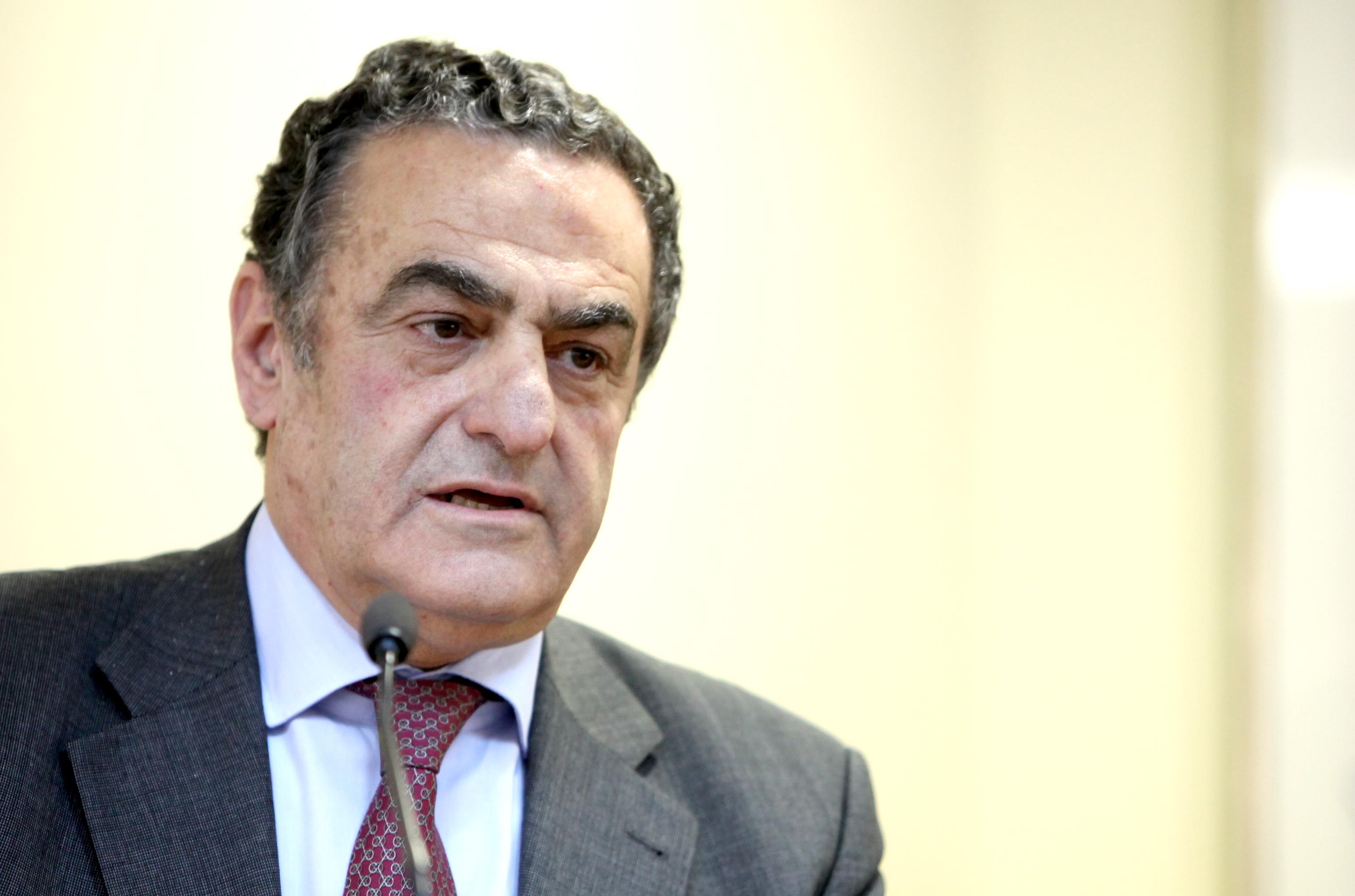 Φραγμοί στις άδειες και φυλακή υψίστης ασφαλείας εντός εκατό ημέρων