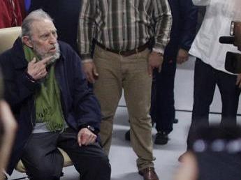 «Ποδαρικό» για το 2014 με δημόσια εμφάνιση του Φιντέλ Κάστρο