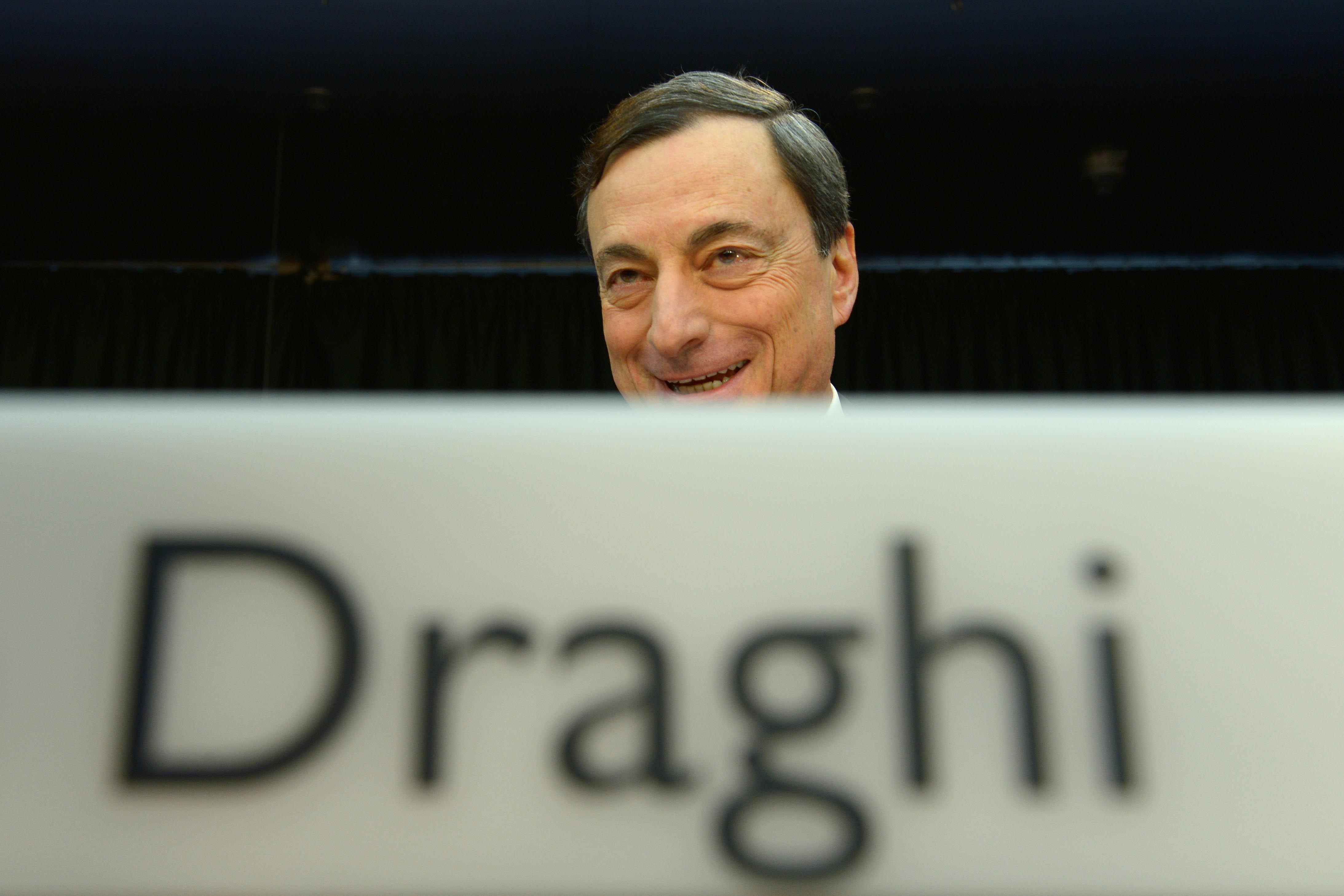 Ντράγκι: Ανάκαμψη, αλλά δεν ξεπεράσαμε την κρίση στην Ευρωζώνη