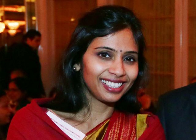 Έφυγε από τις ΗΠΑ η Ινδή διπλωμάτης που «βάρυνε» τις διμερείς σχέσεις