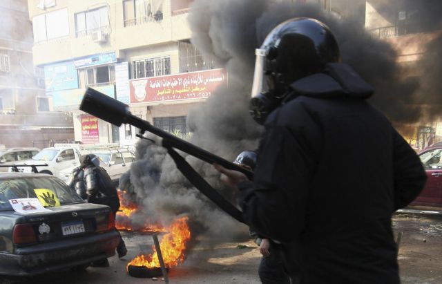 Αιματηρές συγκρούσεις στην Αίγυπτο πριν το δημοψήφισμα για το Σύνταγμα