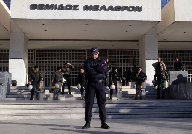 Προφυλακιστέοι οι Γερμενής και Ηλιόπουλος της ΧΑ μετά τις απολογίες τους