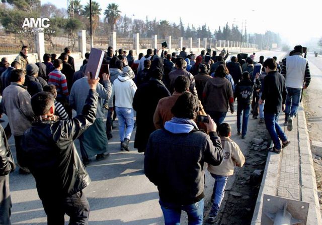 Στον έλεγχο τζιχαντιστών πόλη στο Χαλέπι, εκατοντάδες νεκροί σε μάχες