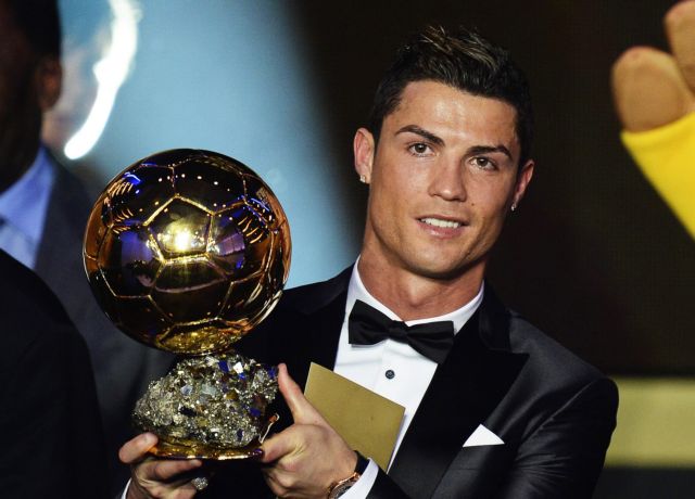 Ο Κριστιάνο Ρονάλντο κατέκτησε τη «Χρυσή Μπάλα» για το 2013