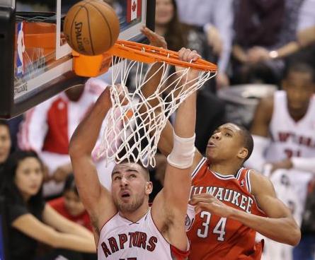 Ξανά σούπερ ο Αντετοκούνμπο αλλά νέα ήττα οι Μπακς