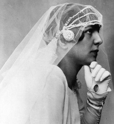 Σοφιστικέ haute couture από μεγάλους έλληνες και ξένους σχεδιαστές στο Μουσείο Μπενάκη