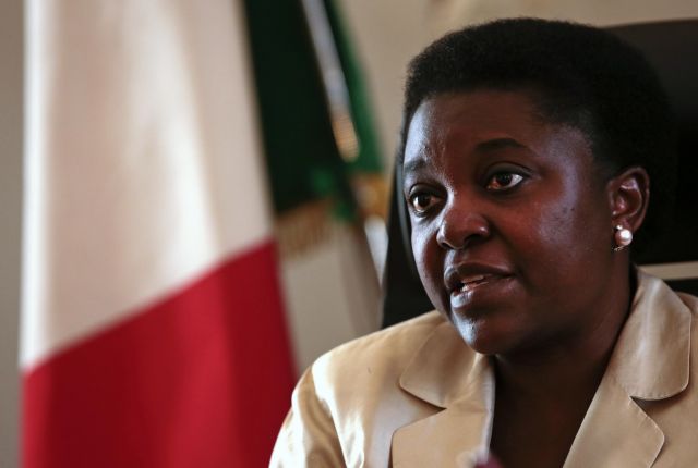 Νέα επίθεση της ξενοφοβικής ιταλικής δεξιάς κατά της υπουργού Μετανάστευσης