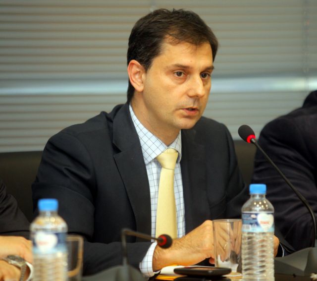 Οδηγίες Χ.Θεοχάρη για τις λανθασμένες περιοδικές δηλώσεις ΦΠΑ