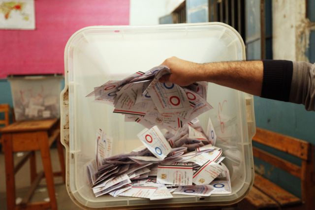 Νέο Σύνταγμα βγάζει η κάλπη στην Αίγυπτο, όμως μόνο το 38,6% ψήφισε