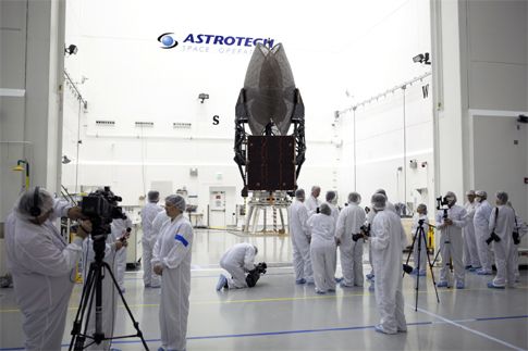 Νέος δορυφόρος θα μεσολαβεί στην επικοινωνία με τον ISS