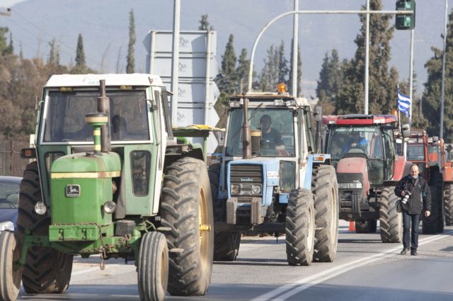 Κλιμάκωση κινητοποιήσεων από Δευτέρα εξετάζουν οι αγρότες