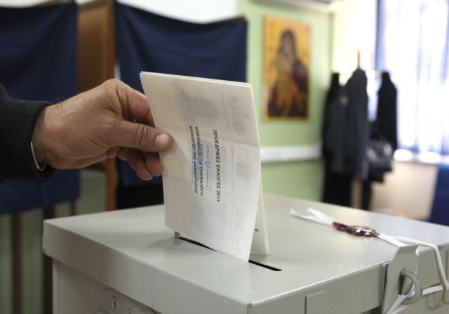 Πάνω από 95.000 Τουρκοκύπριους βάζει η Λευκωσία στους εκλογικούς καταλόγους