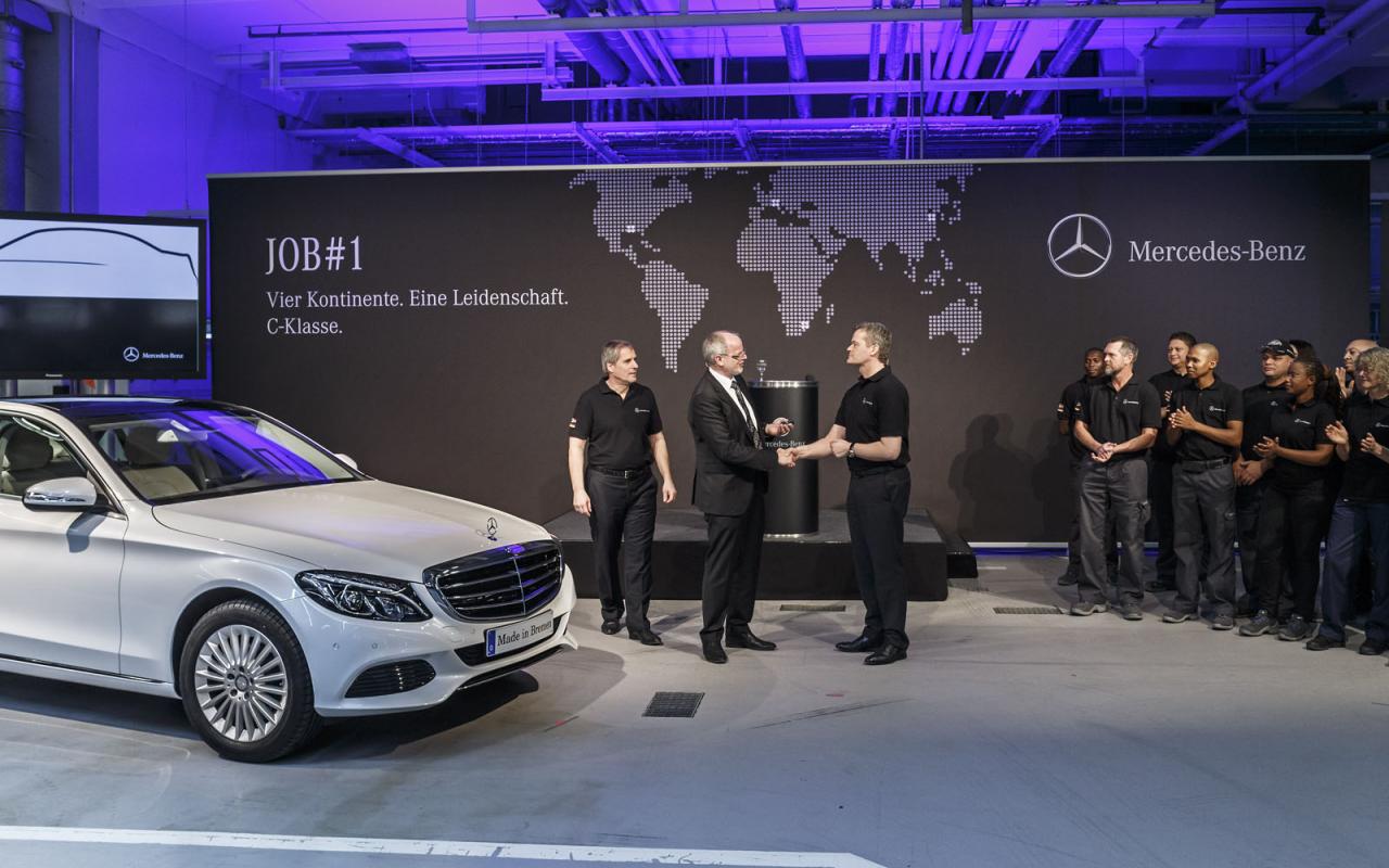 Στη γραμμή παραγωγής περνά η νέα Mercedes-Benz C-Class 2014