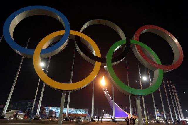 Η Φλόγα των πιο πολιτικών Ολυμπιακών Αγώνων καίει στο Σότσι