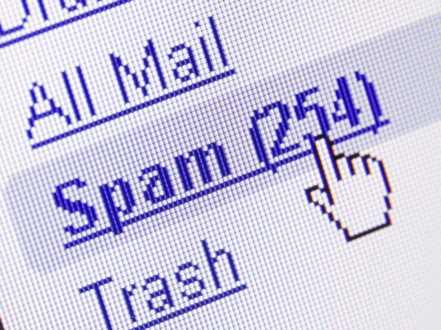Μην απαντάτε στο spam, όσο ενοχλητικά κι αν είναι αυτά τα e-mail