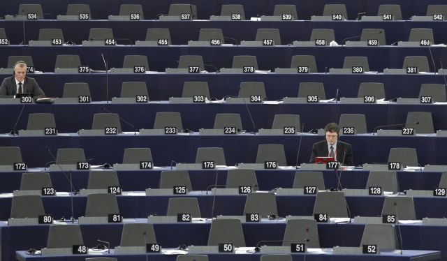 Εκλογή ευρωβουλευτών με σταυρό, αντί λίστας, προωθεί η κυβέρνηση