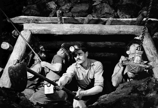 Διαθέσιμο στο κοινό το φωτογραφικό και κινηματογραφικό αρχείο της ΔΕΗ