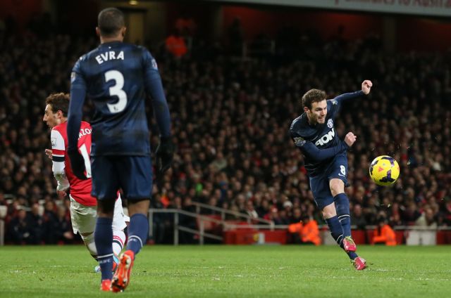 Η Γιουνάιτεντ έμεινε όρθια στο «Εμιρεϊτς», ο Τζέραρντ λύτρωσε τη Λίβερπουλ