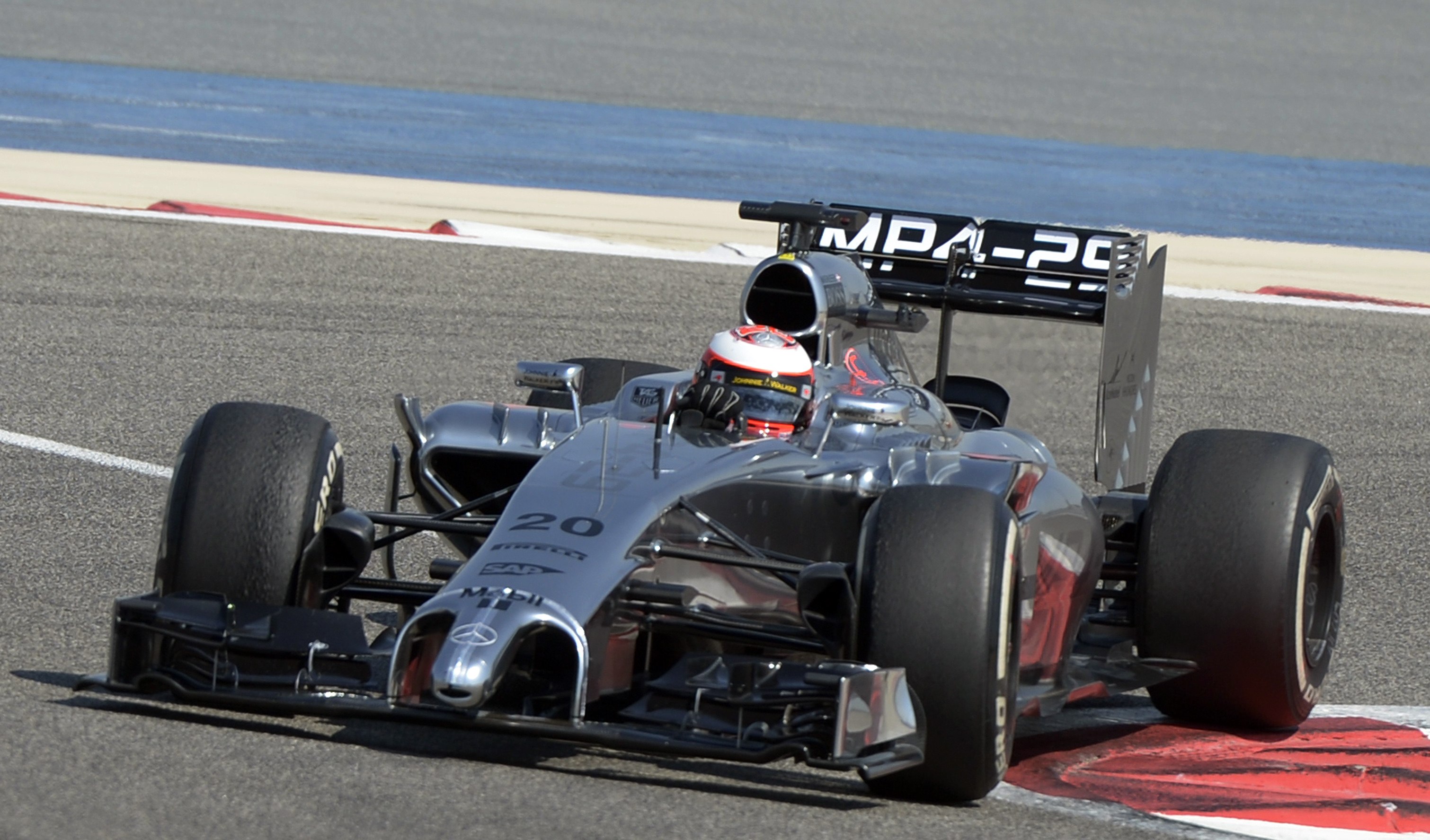 Δοκιμές F1 2014 – Με οδηγό τον Kevin Magnussen η δεύτερη ημέρα δοκιμών στο Μπαχρέιν