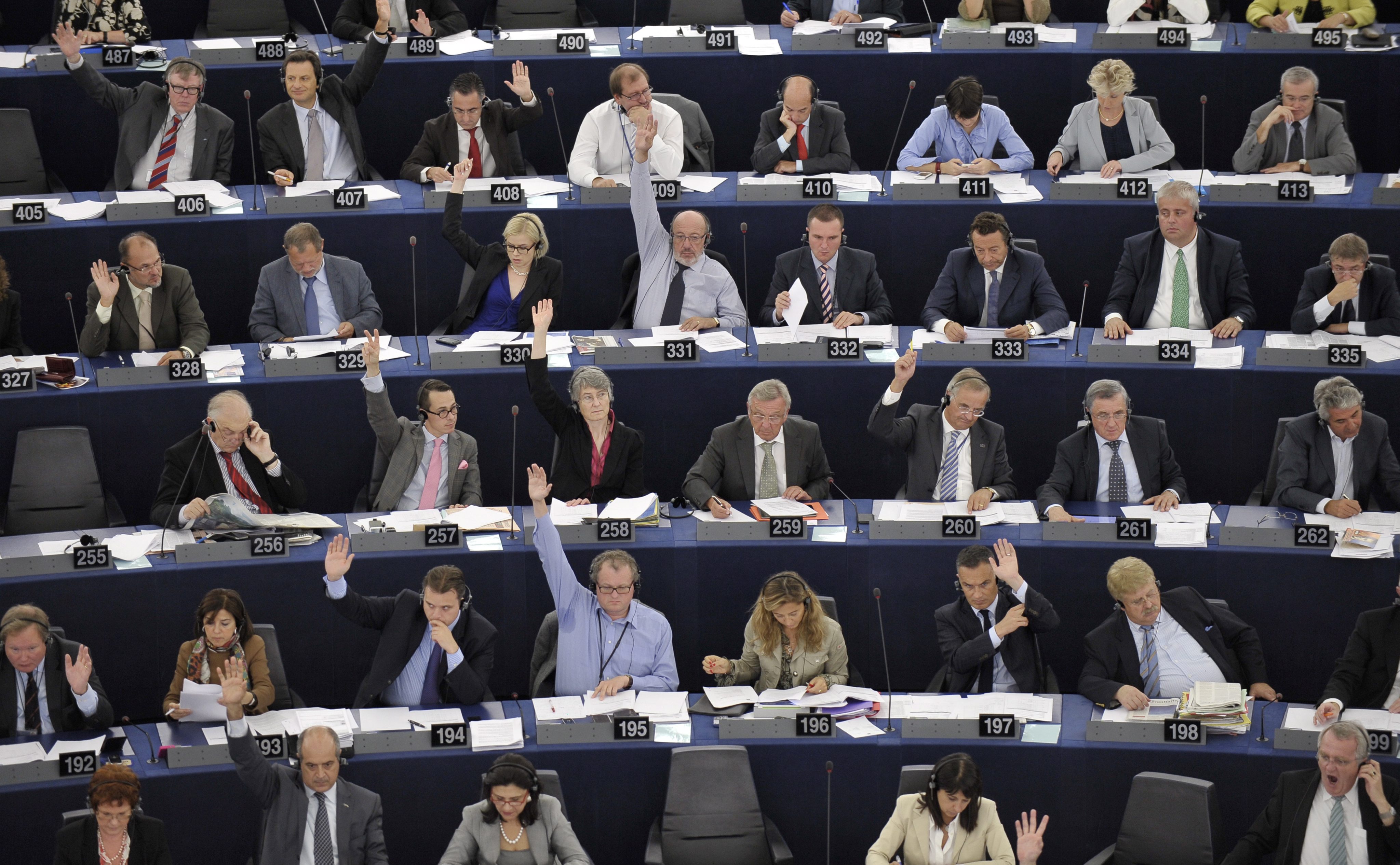 Η τρόικα έθεσε σε κίνδυνο τη διαφάνεια, λέει η έκθεση του Ευρωκοινοβουλίου