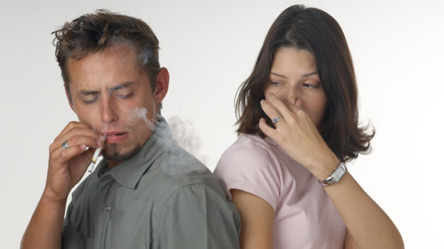 Κίνδυνος αποβολής ή έκτοπης κύησης για τις παθητικές καπνίστριες