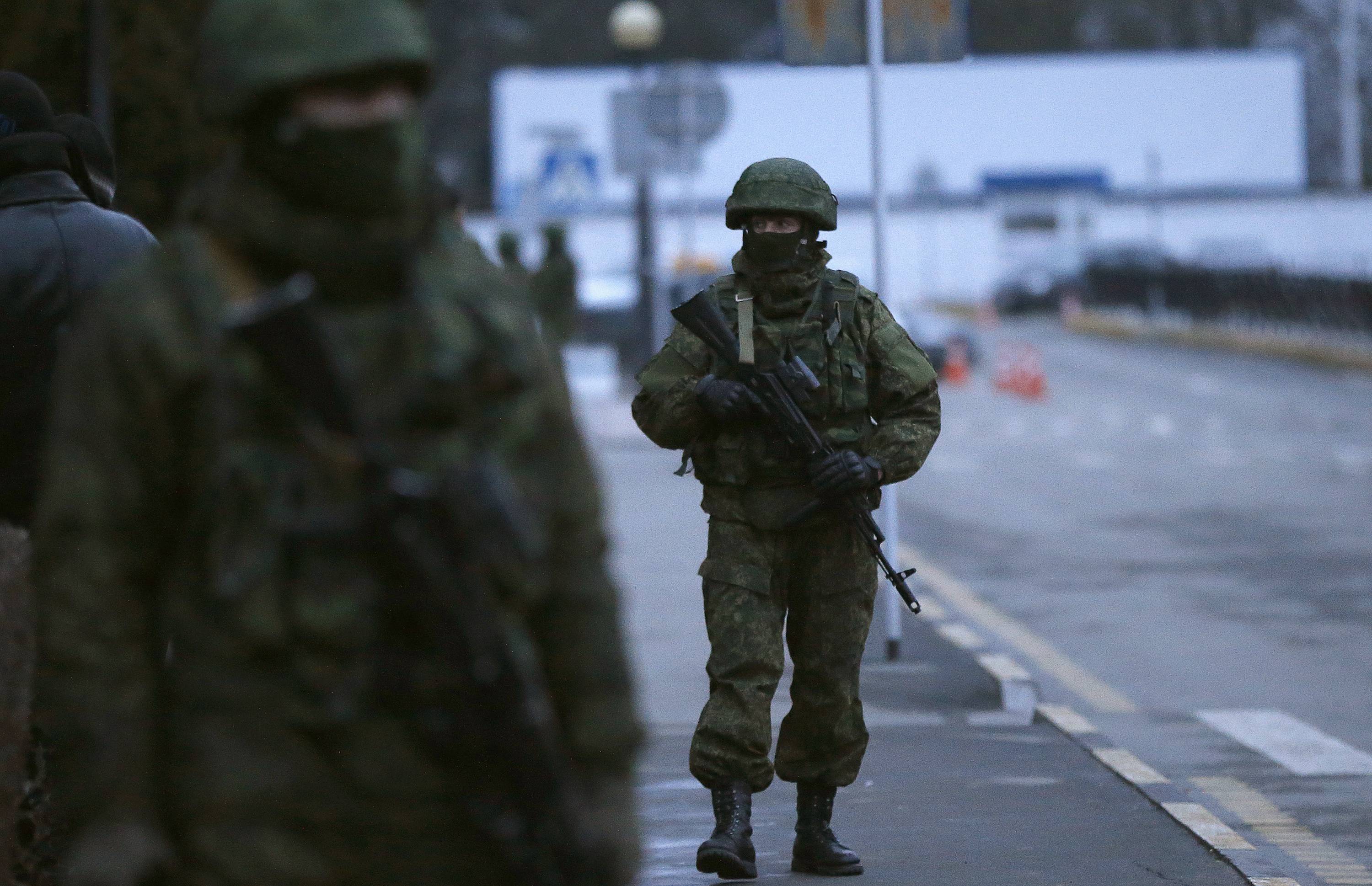 Ρωσική εισβολή για προσάρτηση της Κριμαίας καταγγέλλει το Κίεβο