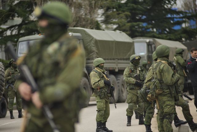 Ανάπτυξη στρατιωτικών δυνάμεων στην Κριμαία ενέκρινε η ρωσική Βουλή