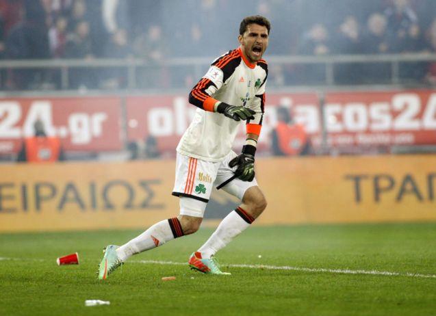 Κάκωση στον ώμο υπέστη ο Στέφανος Καπίνο