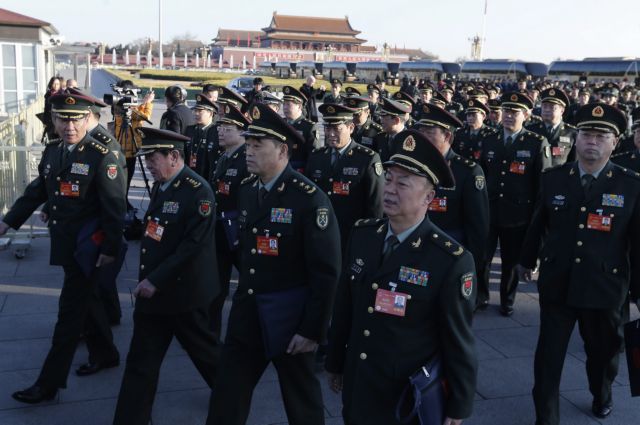 H Κίνα αυξάνει κατά 12% τις εξοπλιστικές της δαπάνες