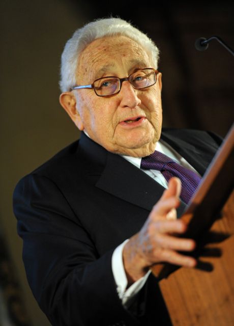 Χένρι Κίσινγκερ: Πώς θα τερματιστεί η κρίση στην Ουκρανία