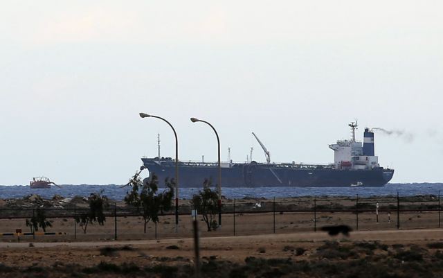 Στην μπούκα του κανονιού βορειοκορεατικό πετρελαιοφόρο στη Λιβύη