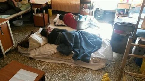Αθανασίου: Δεν κοιμούνται στο πάτωμα οι ασθενείς στον Κορυδαλλό