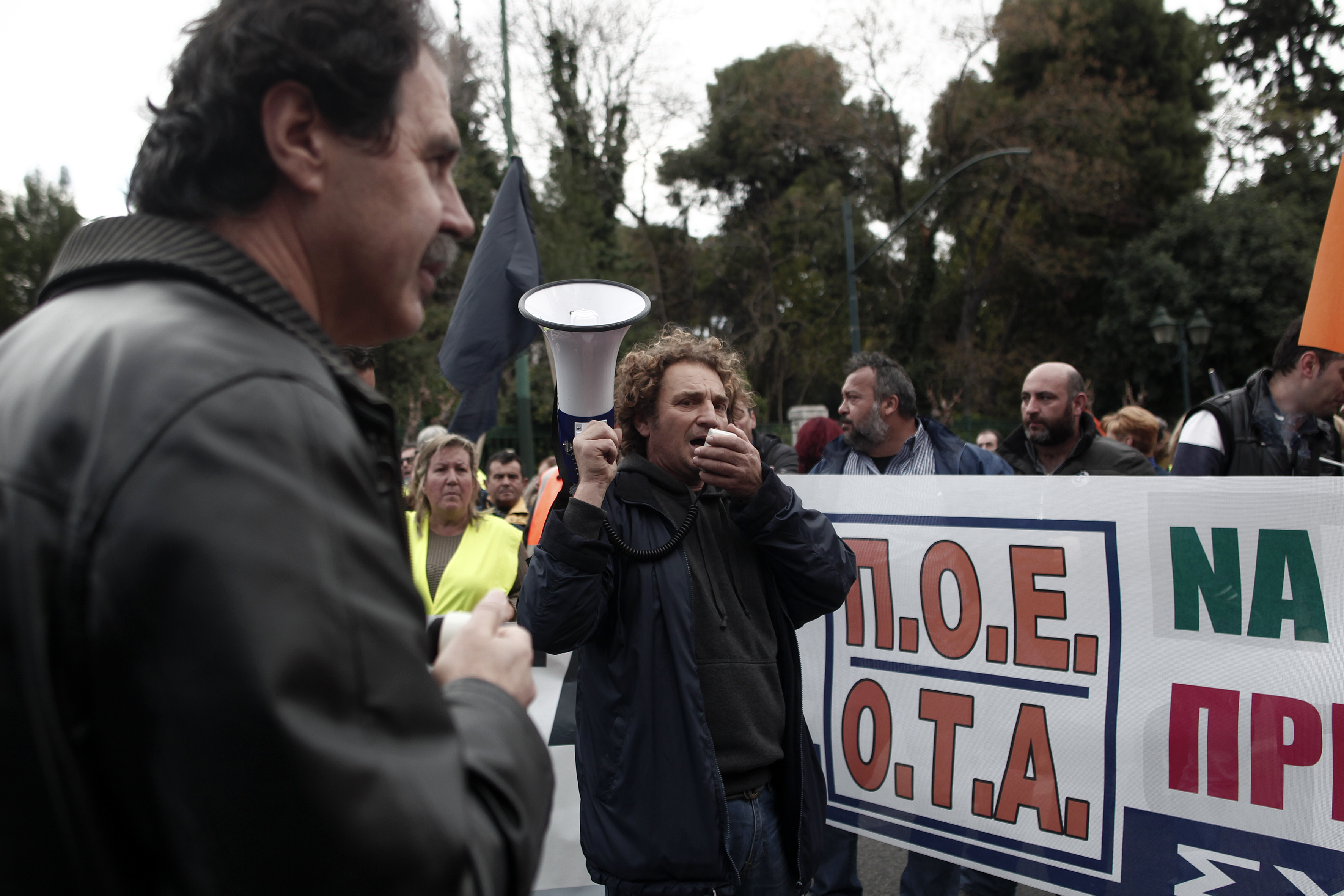 «Δυο μέτρα και δυο σταθμά» καταλογίζει στην κυβέρνηση η ΠΟΕ -ΟΤΑ